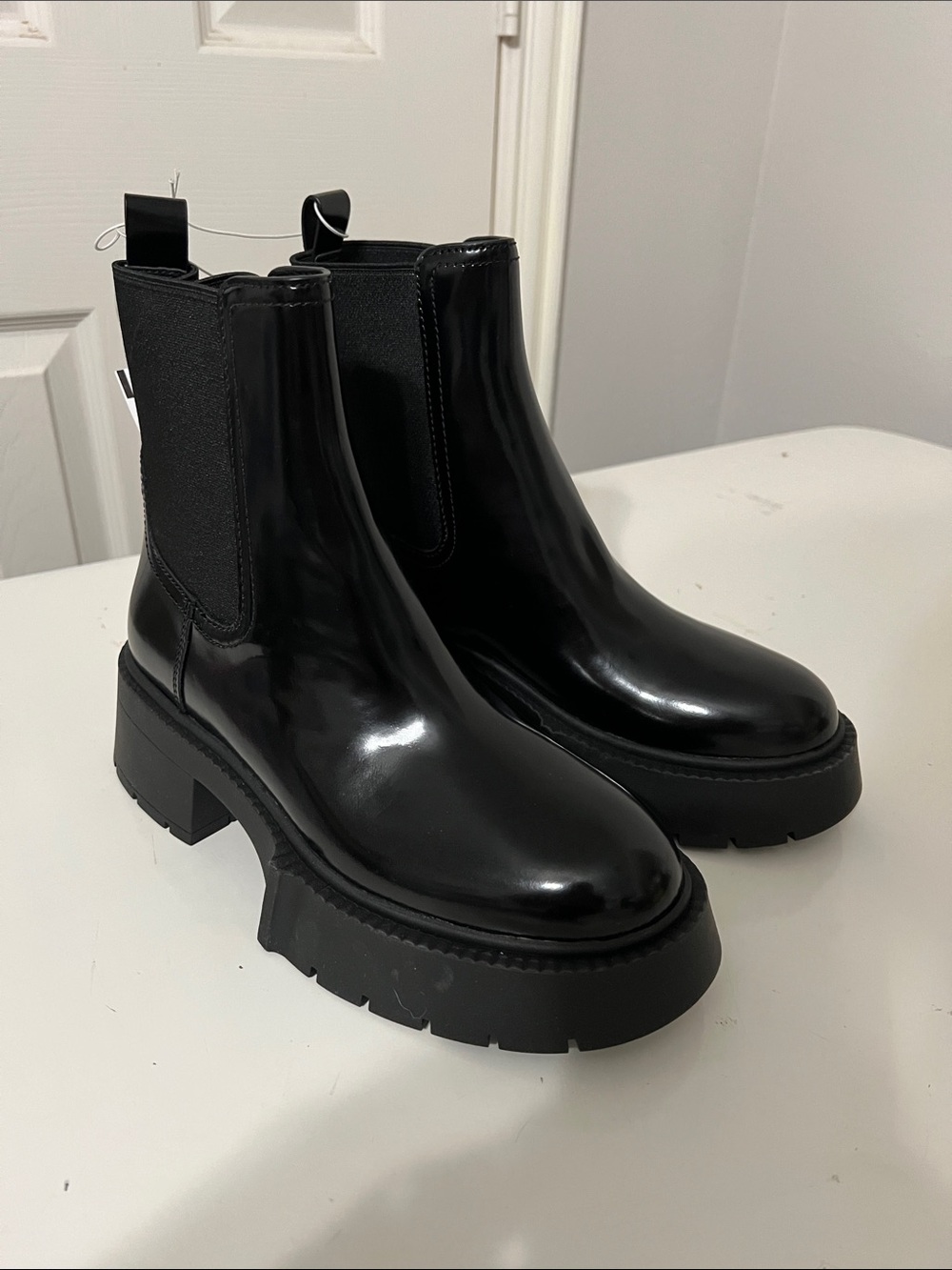 Coach Leah Black Patent Leather Pull on Platform Boots Sz 7